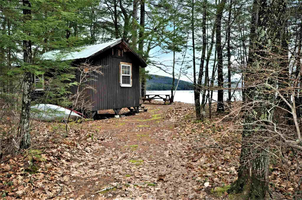 49 Lakeshore Drive Hebron NH 03241