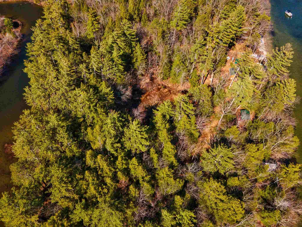 49 Lakeshore Drive Hebron NH 03241