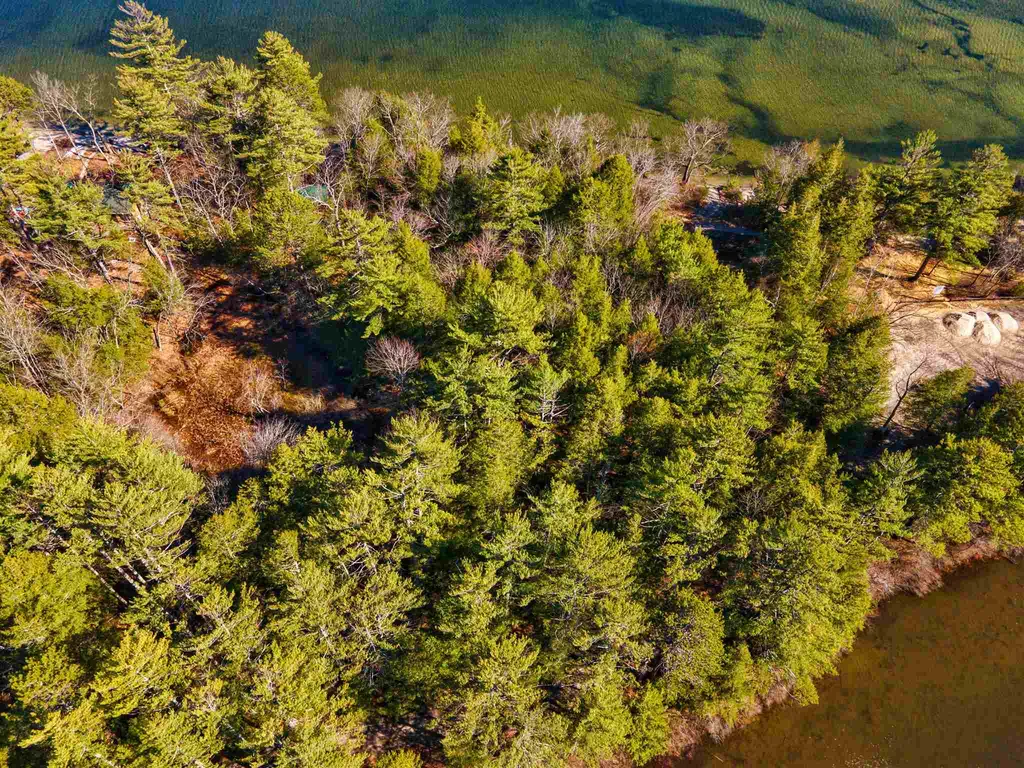 49 Lakeshore Drive Hebron NH 03241