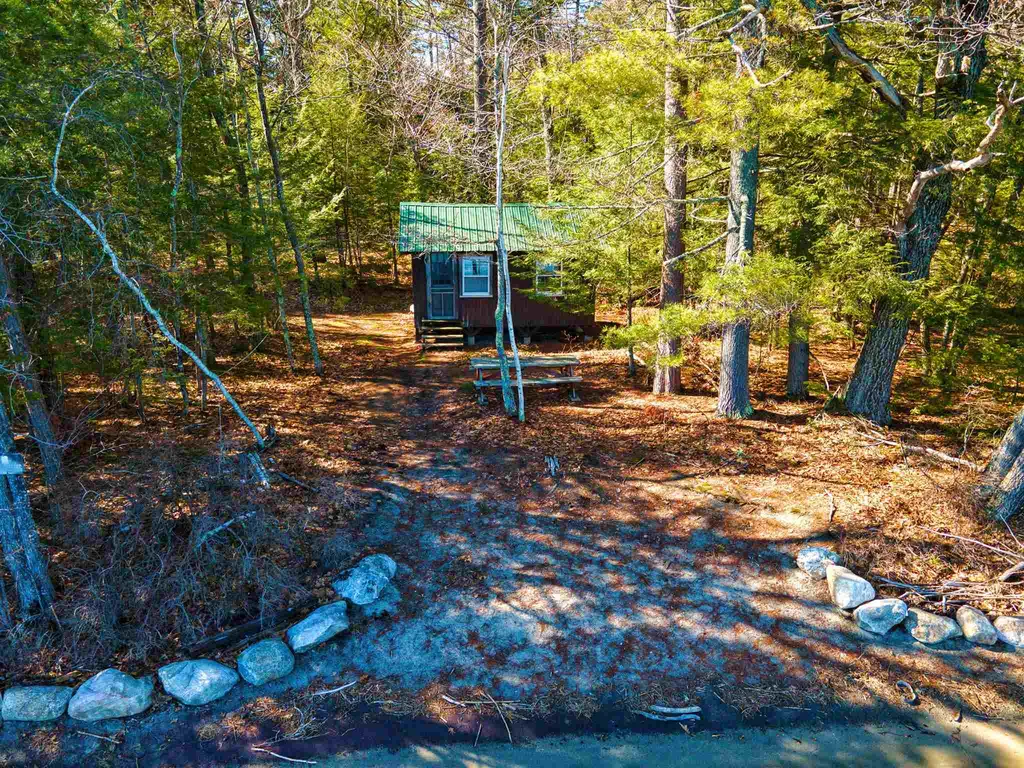 49 Lakeshore Drive Hebron NH 03241