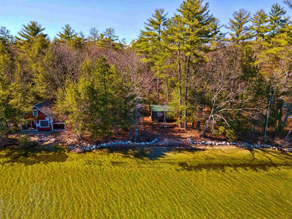 49 Lakeshore Drive Hebron NH 03241