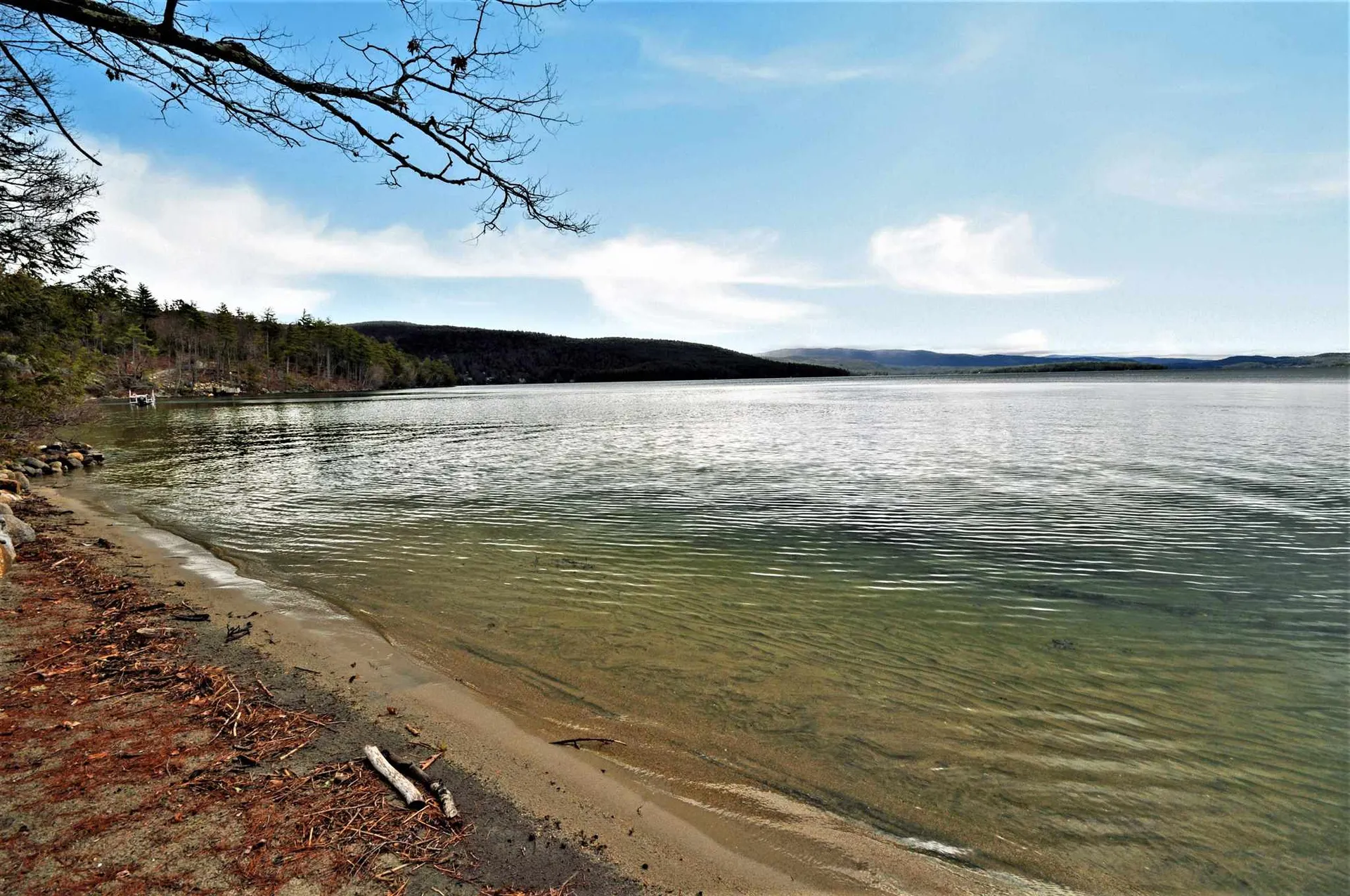 49 Lakeshore Drive Hebron NH 03241