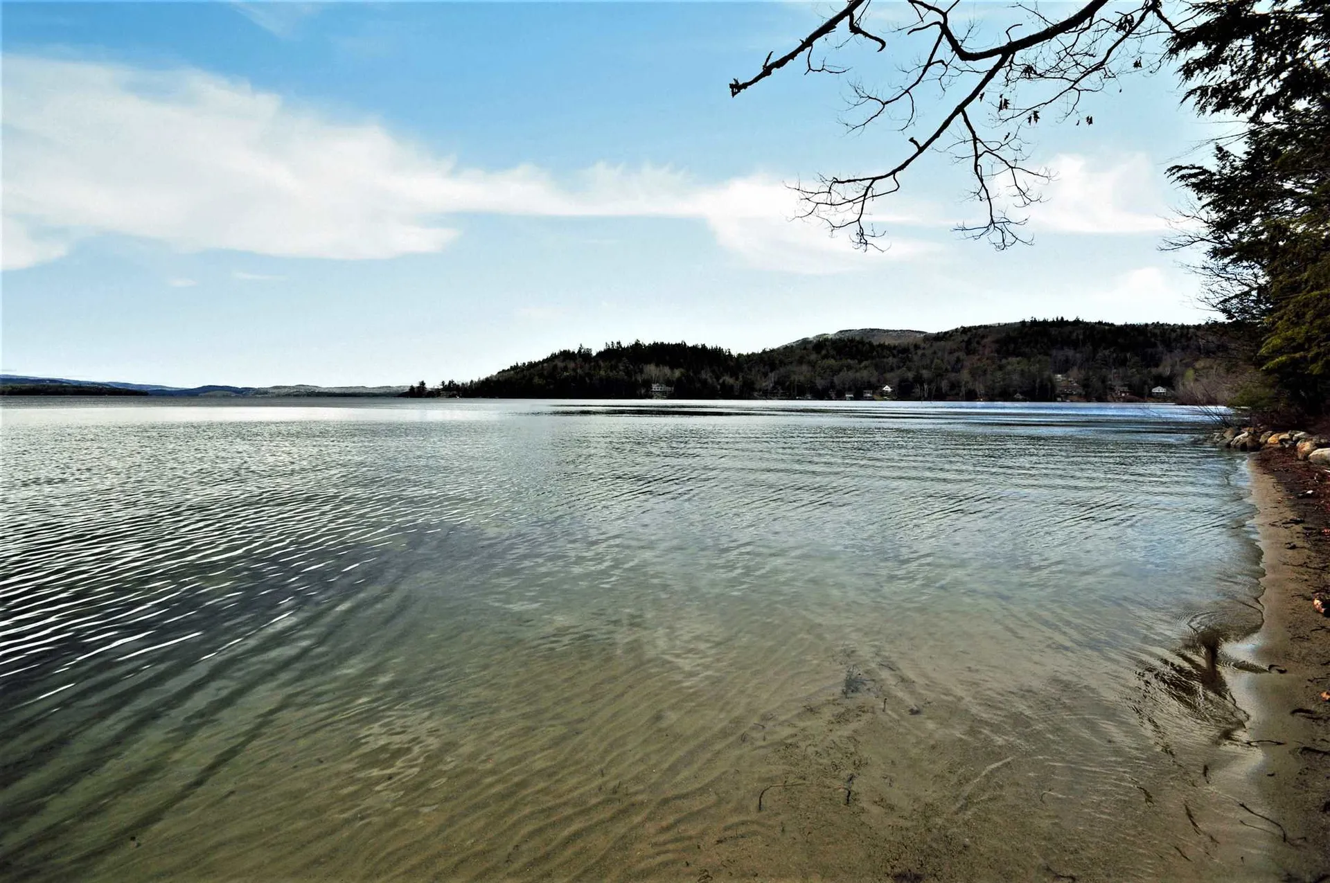 49 Lakeshore Drive Hebron NH 03241