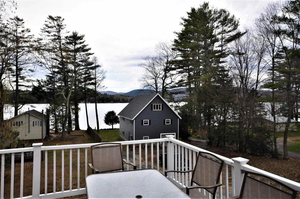 15 Pollard Path Bridgewater NH 03222