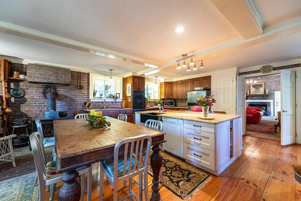 86 Walker Brook Road Danbury NH 03230
