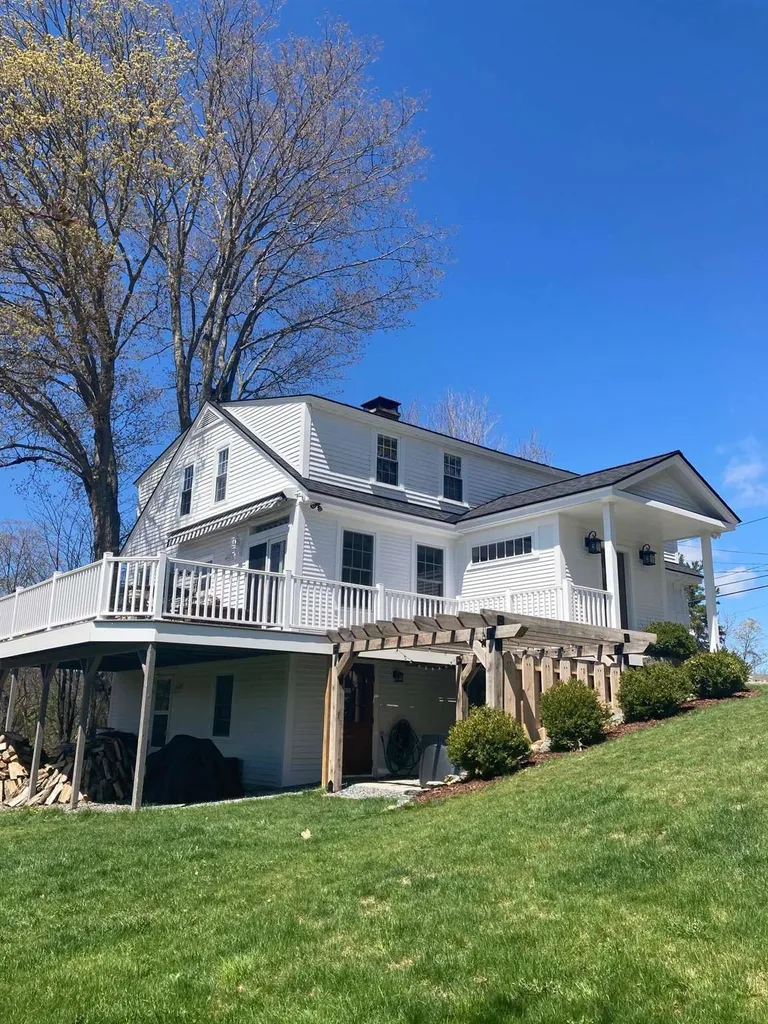 113 Main Street Plainfield NH 03781