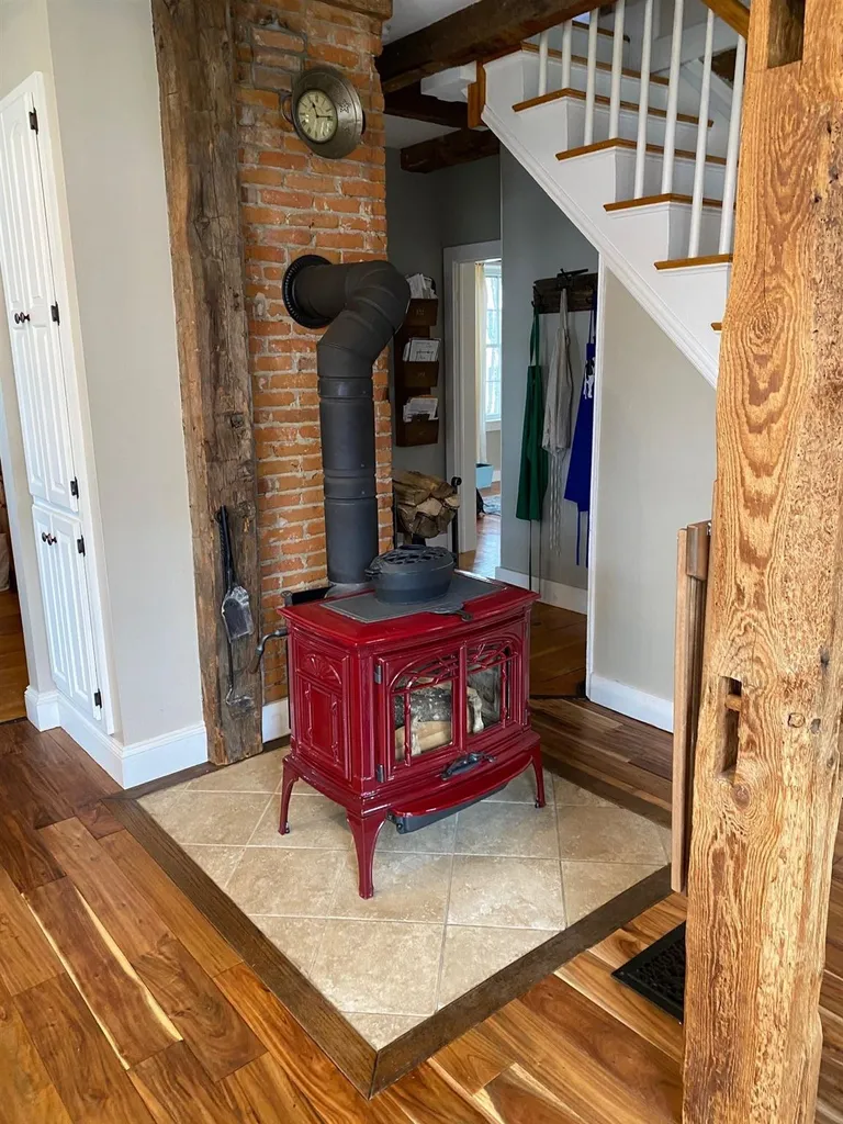 113 Main Street Plainfield NH 03781