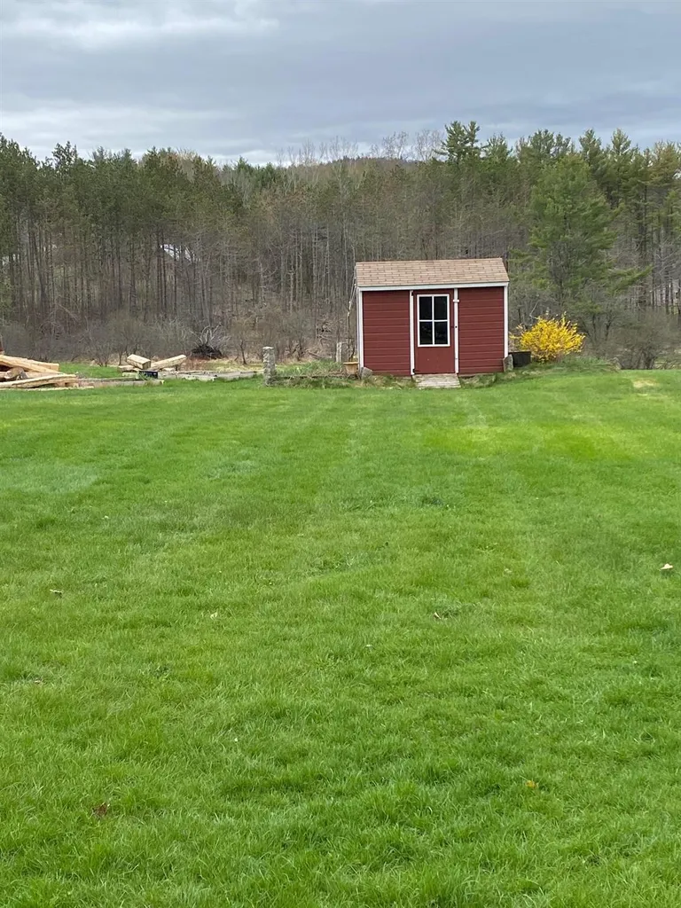 113 Main Street Plainfield NH 03781