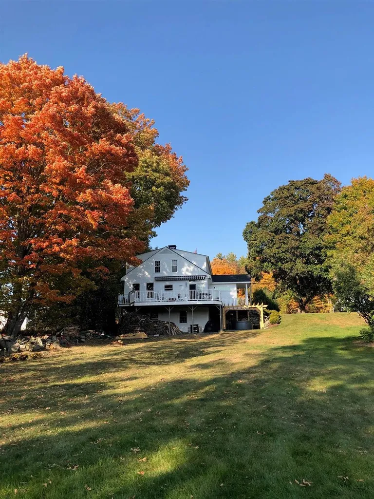 113 Main Street Plainfield NH 03781