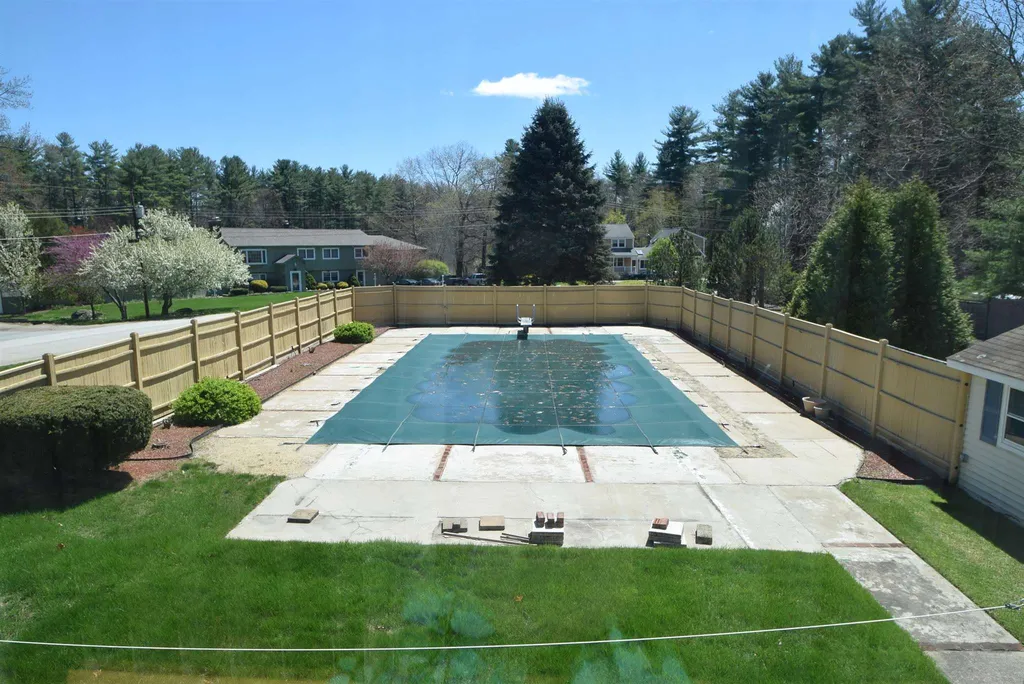 9 Tokanel Road Windham NH 03087