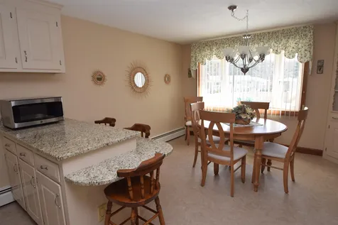 9 Tokanel Road Windham NH 03087
