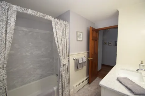 9 Tokanel Road Windham NH 03087
