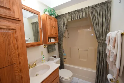 9 Tokanel Road Windham NH 03087