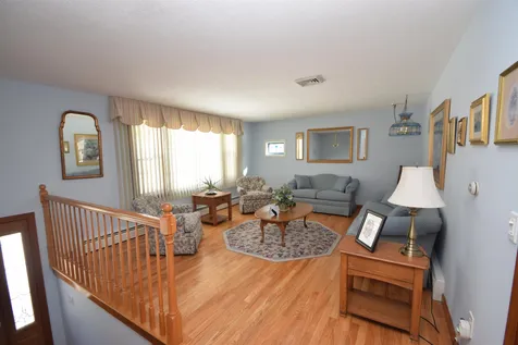 9 Tokanel Road Windham NH 03087