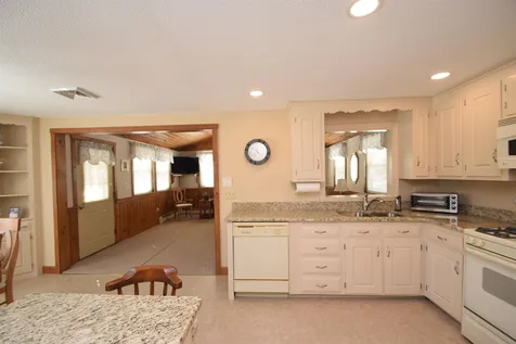9 Tokanel Road Windham NH 03087