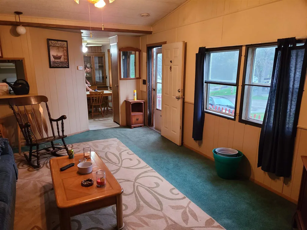 29 Stewart Avenue Claremont NH 03743-5923