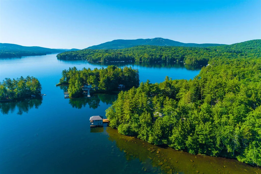 25 Burkehaven Lane Sunapee NH 03782