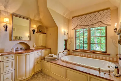 25 Burkehaven Lane Sunapee NH 03782