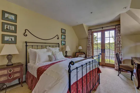 25 Burkehaven Lane Sunapee NH 03782