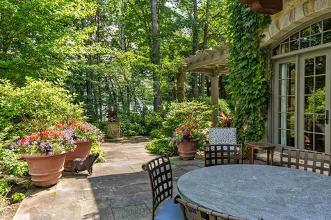 25 Burkehaven Lane Sunapee NH 03782