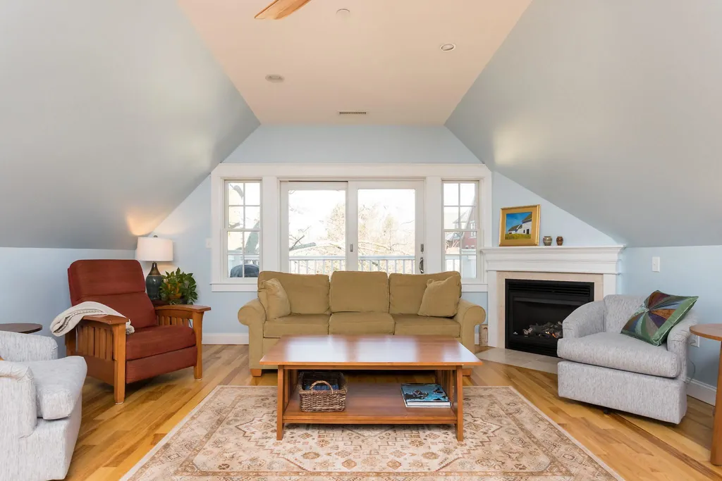 198 Islington Street Portsmouth NH 03801