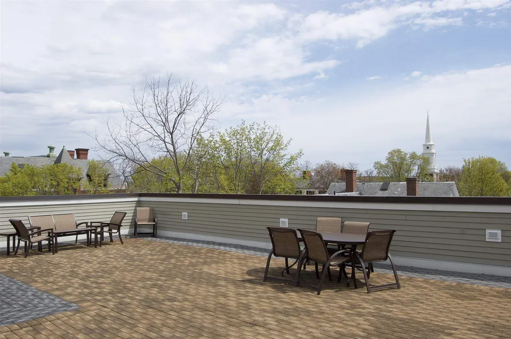 198 Islington Street Portsmouth NH 03801