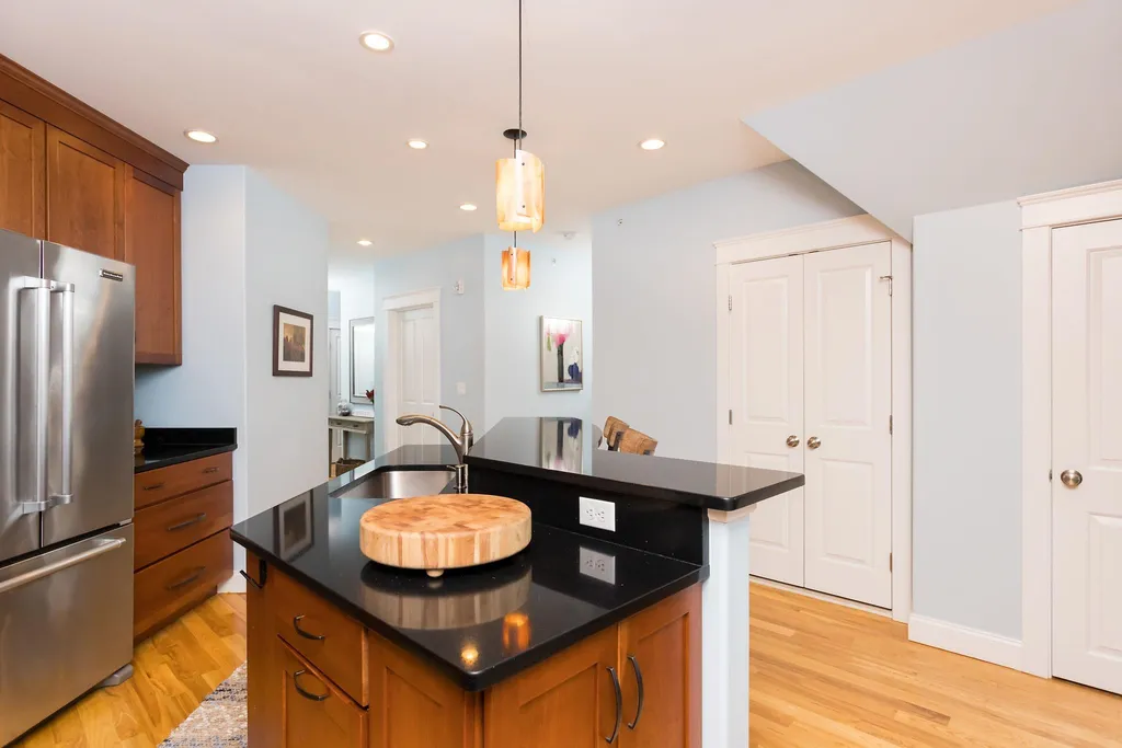 198 Islington Street Portsmouth NH 03801