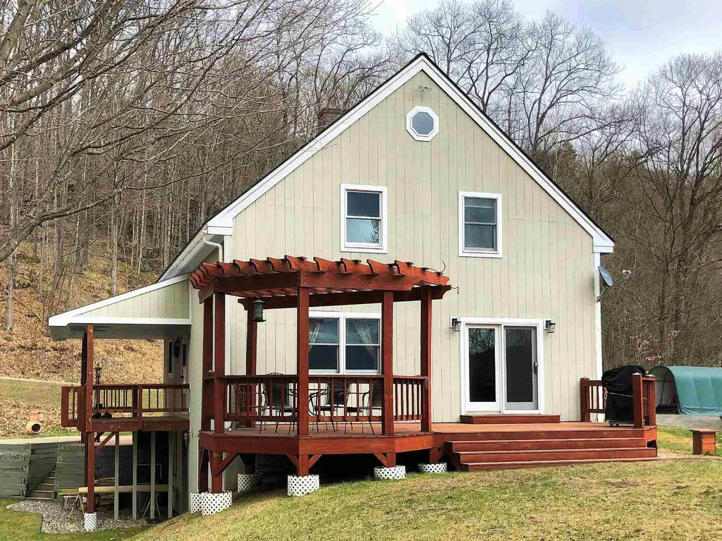 394 Eastman Road Sharon VT 05065