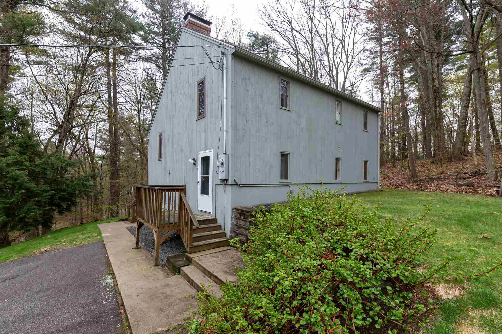 9 Holmeswood Drive Sandown NH 03873