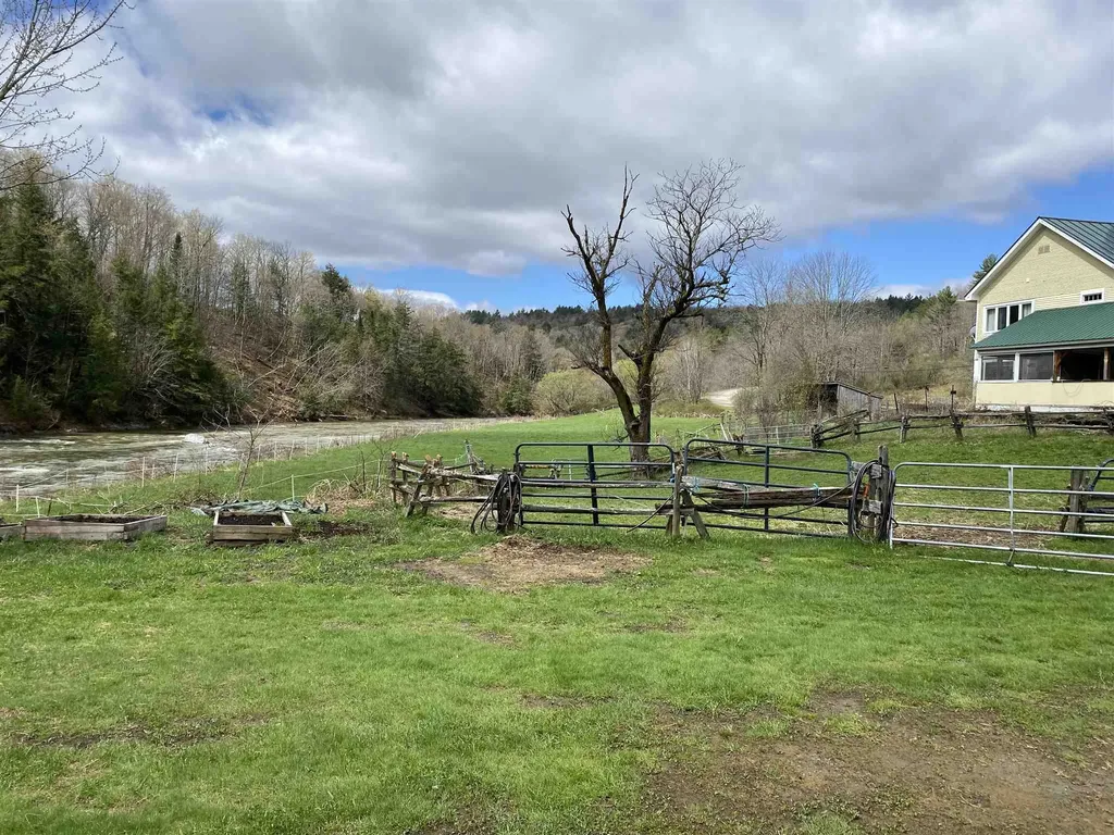 170 Old Route 100 Moretown VT 05660
