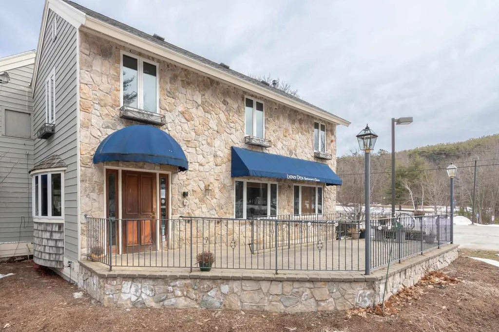 25 Dock Road Gilford NH 03249