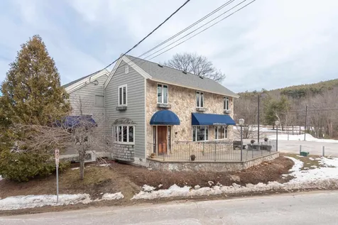 25 Dock Road Gilford NH 03249