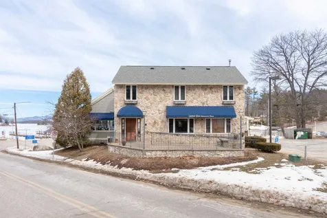25 Dock Road Gilford NH 03249