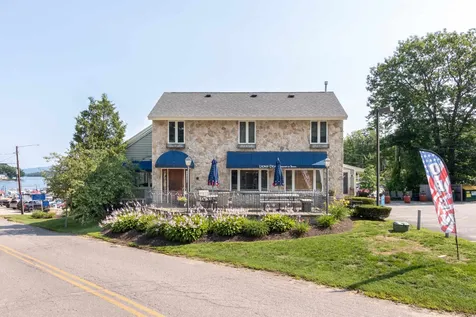 25 Dock Road Gilford NH 03249