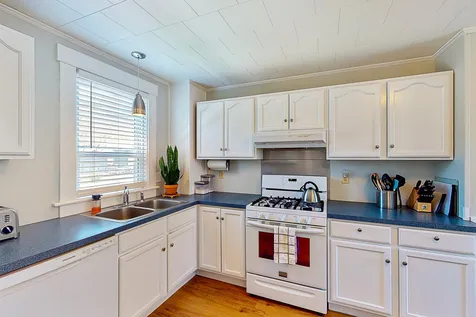 49 Ash Street Dover NH 03820