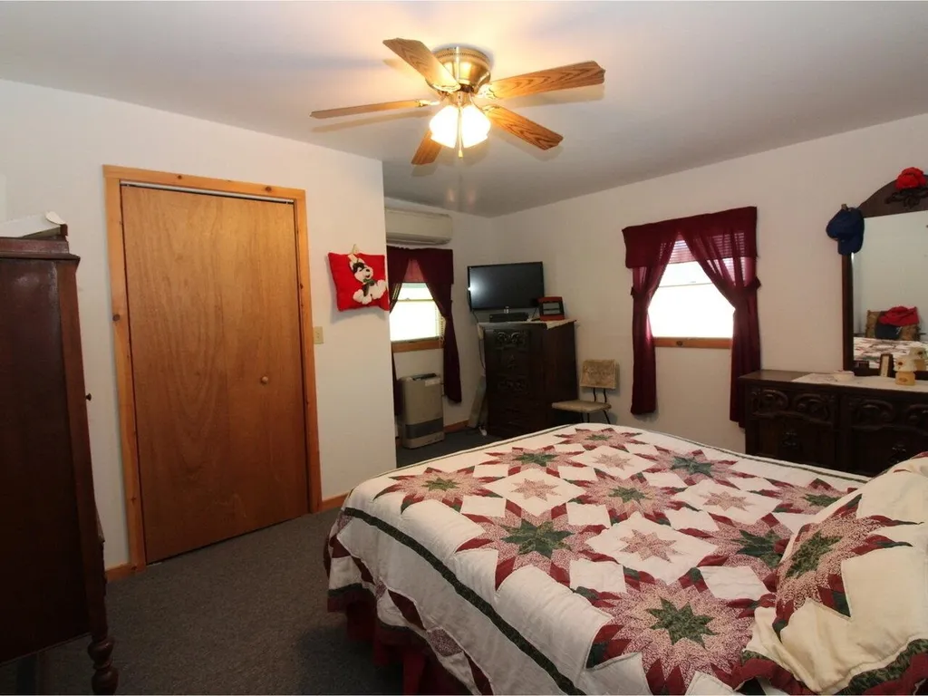 53 West Island Road Colchester VT 05446