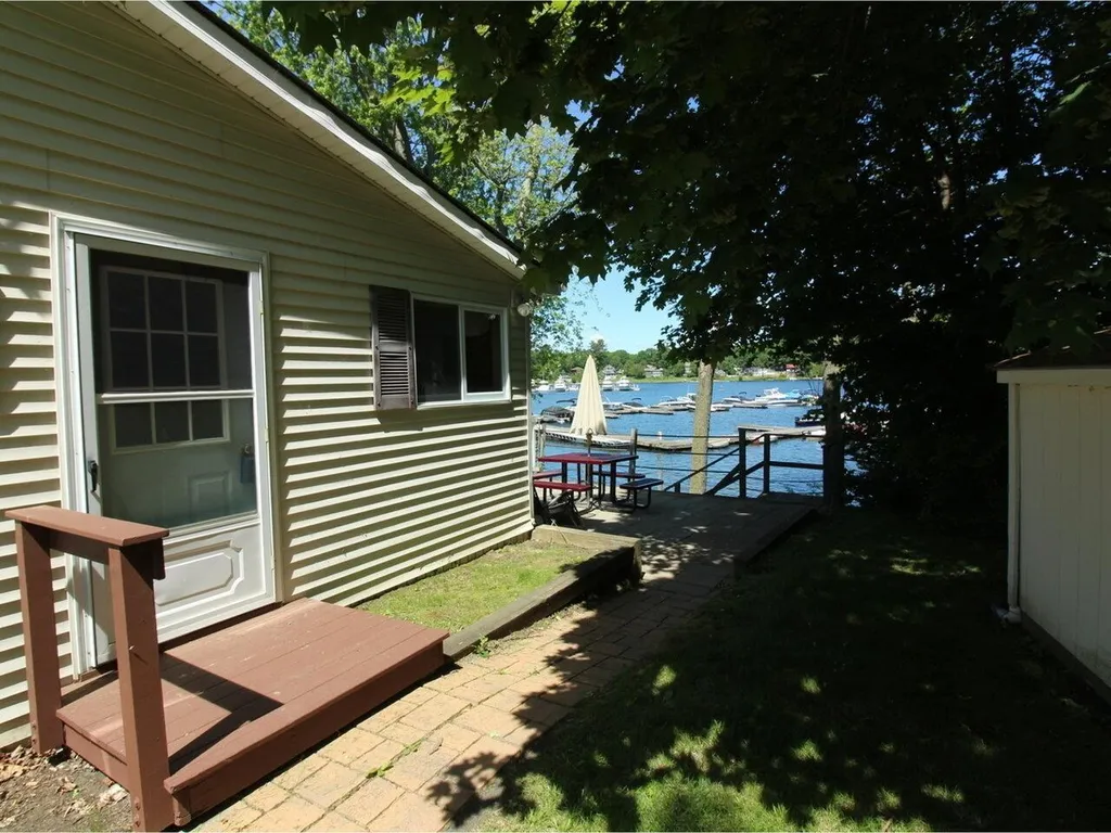 53 West Island Road Colchester VT 05446