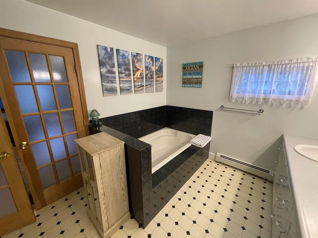 1331 Leighton Hill Road Newbury VT 05051