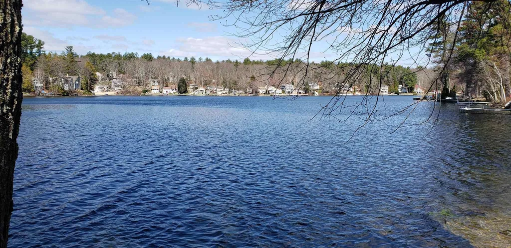 24 Horseshoe Road Windham NH 03087