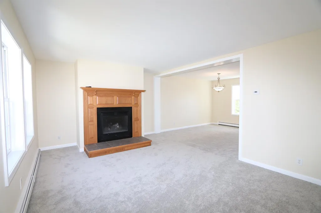 8 Chalk Pond Drive New Durham NH 03855