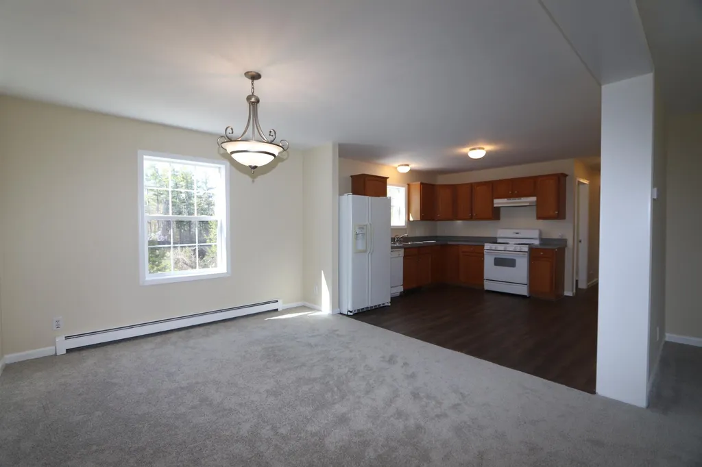 8 Chalk Pond Drive New Durham NH 03855