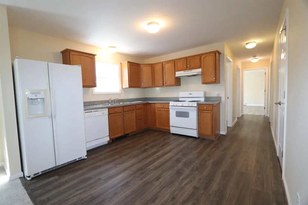 8 Chalk Pond Drive New Durham NH 03855