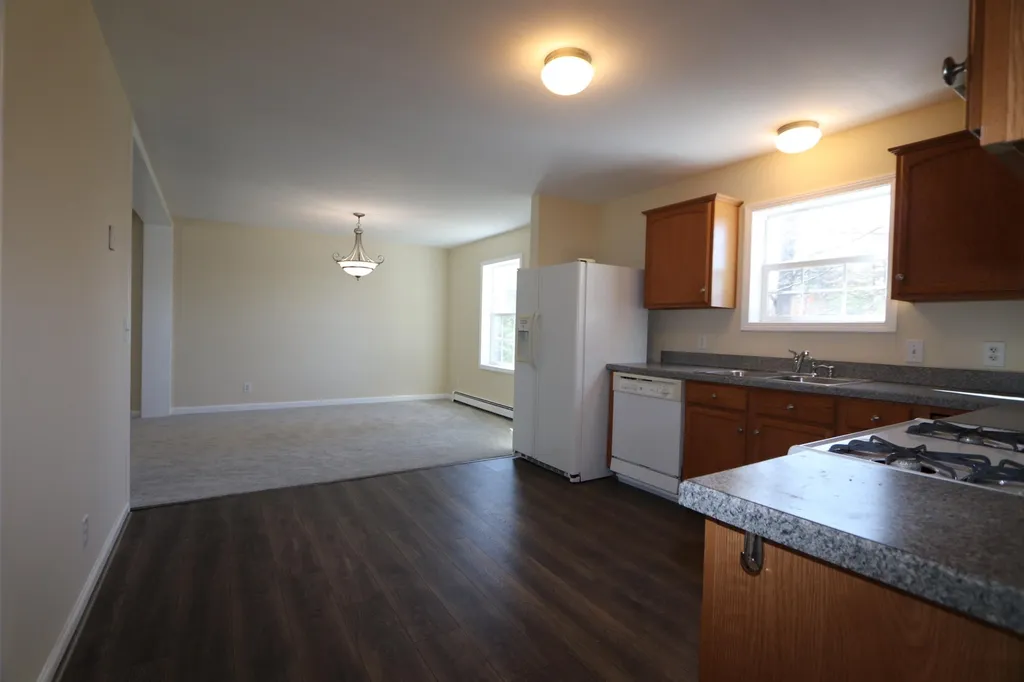 8 Chalk Pond Drive New Durham NH 03855