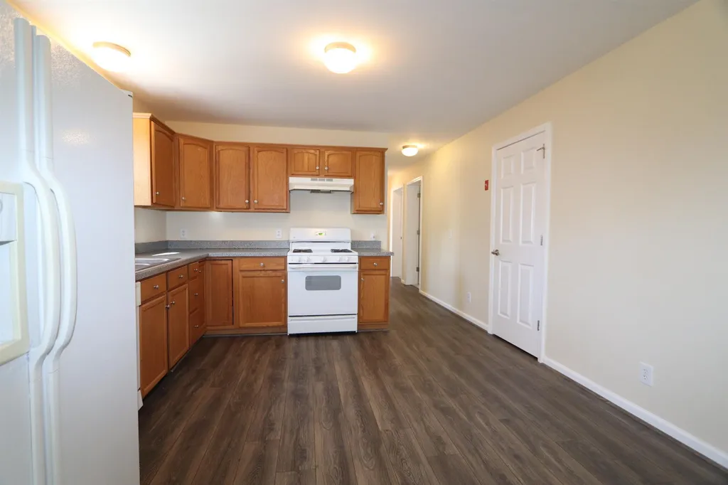 8 Chalk Pond Drive New Durham NH 03855