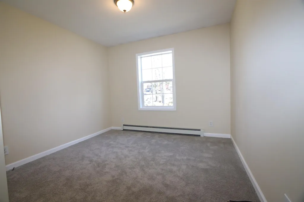8 Chalk Pond Drive New Durham NH 03855