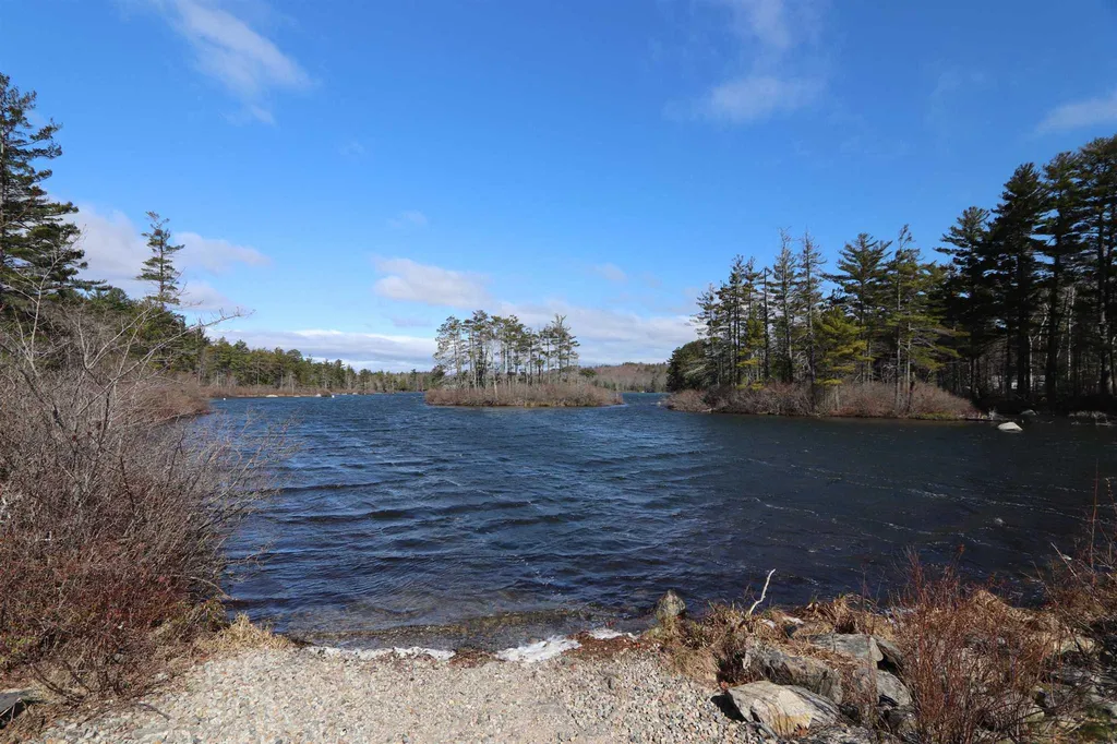 8 Chalk Pond Drive New Durham NH 03855