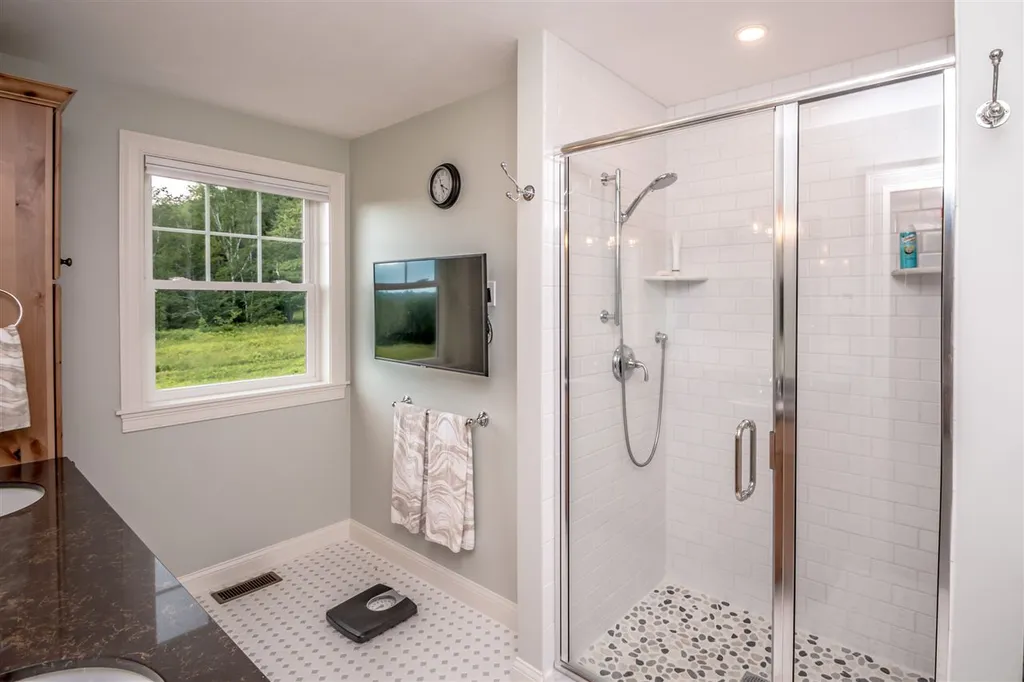 51 East Field Road Jackson NH 03846