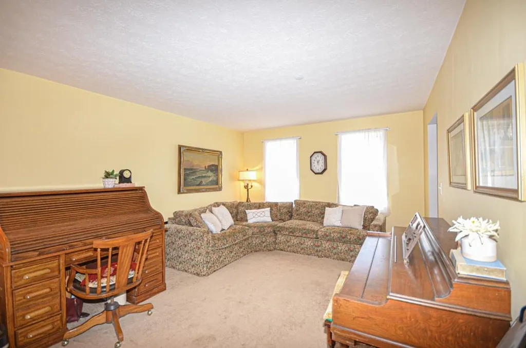 2 Alder Court Derry NH 03038