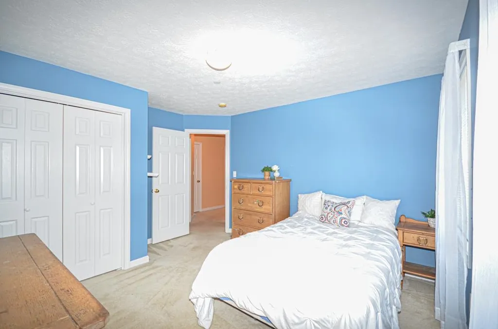 2 Alder Court Derry NH 03038