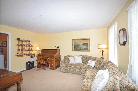 2 Alder Court Derry NH 03038